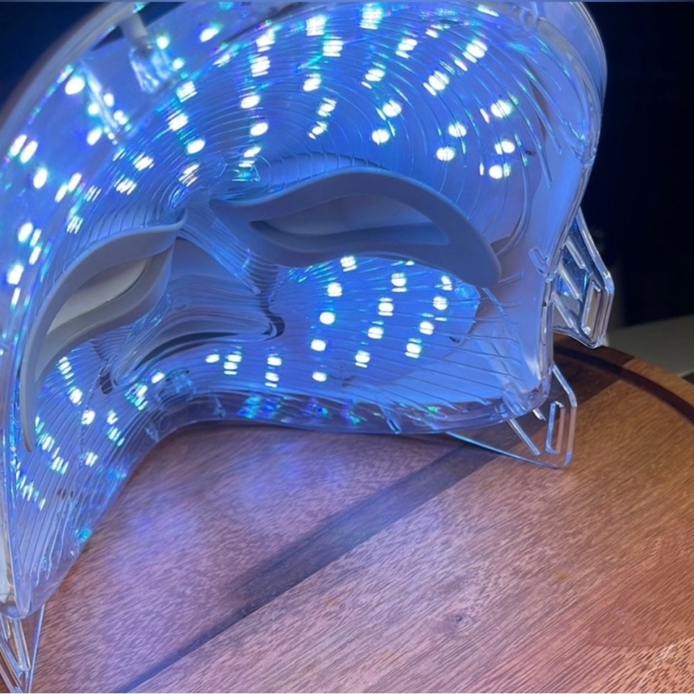 Light Therapy Face Mask - Picture 7 of 14